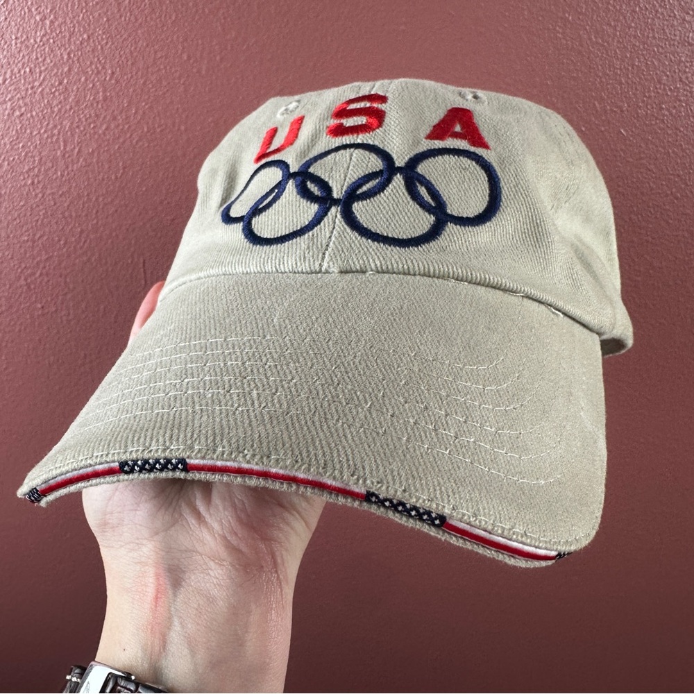 USA Olympic Team Hat Tan
Adjustable Cap US Flag On Back Mat Hat Brand Vintage